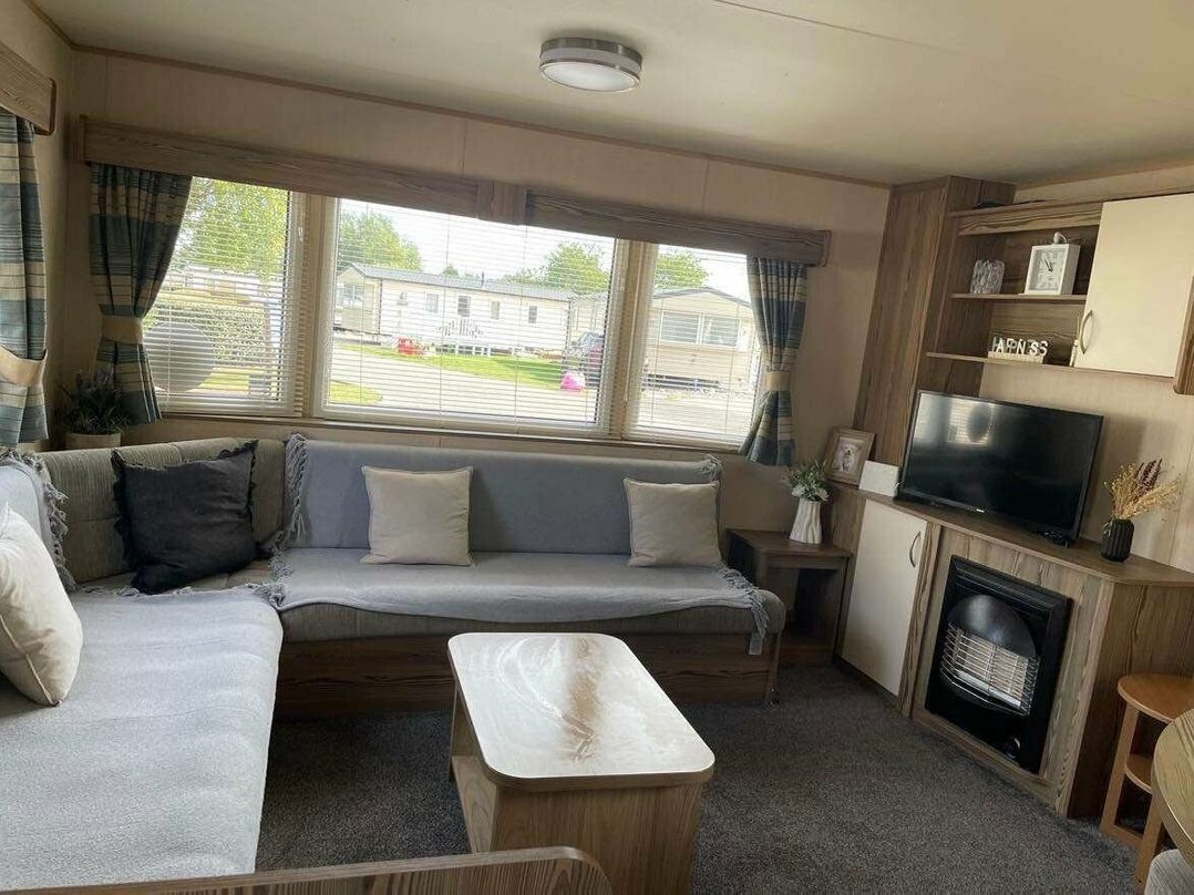 Marton Mere Holiday Village - Holiday Accommodation 19142