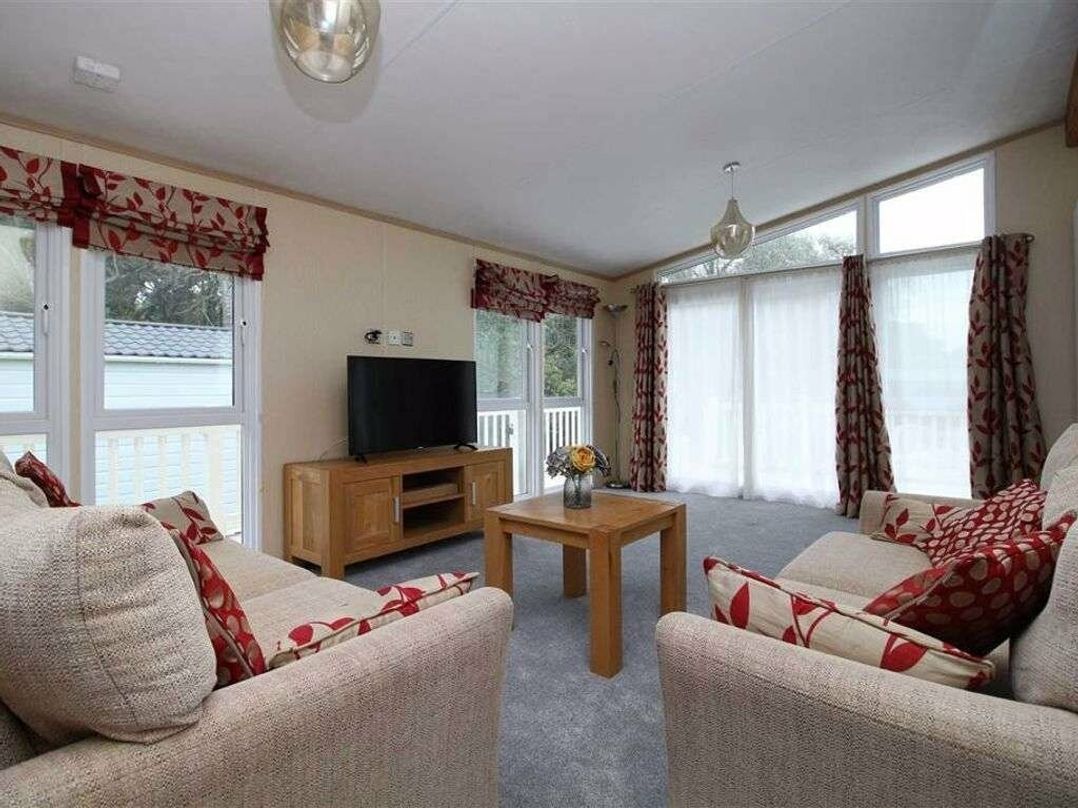 Shorefield Country Park - Holiday Accommodation 1916