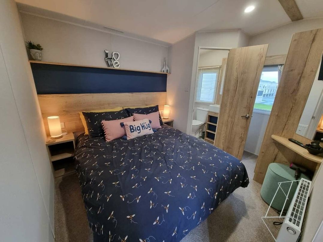 Golden Palm Resort - Holiday Accommodation 19232