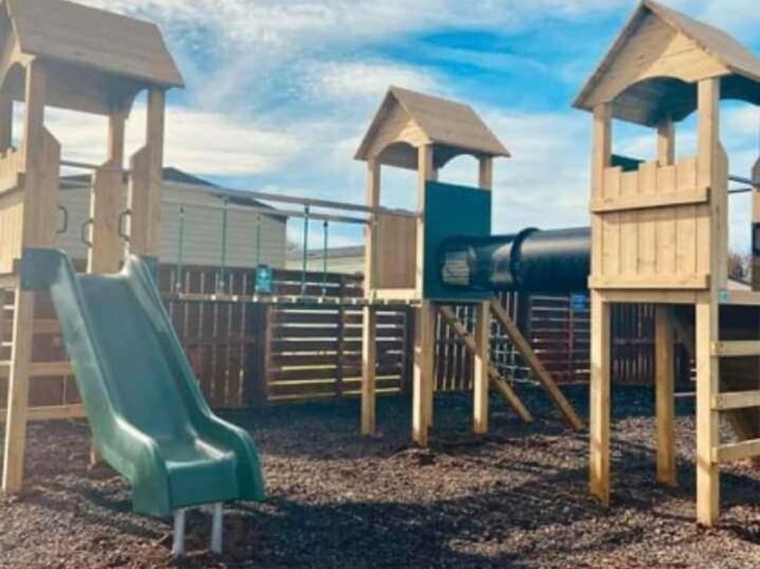 Hayling Island Holiday Park - Meadow Bay Villages - Holiday Accommodation 19247