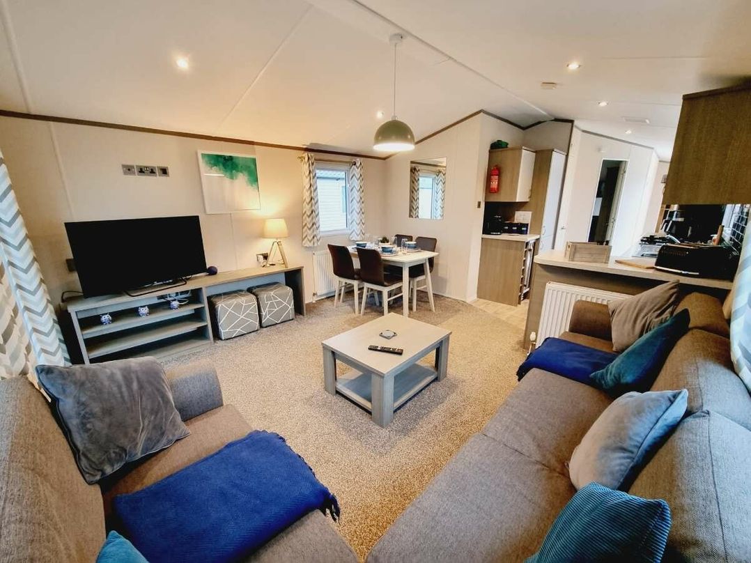 Golden Palm Resort - Holiday Accommodation 19301