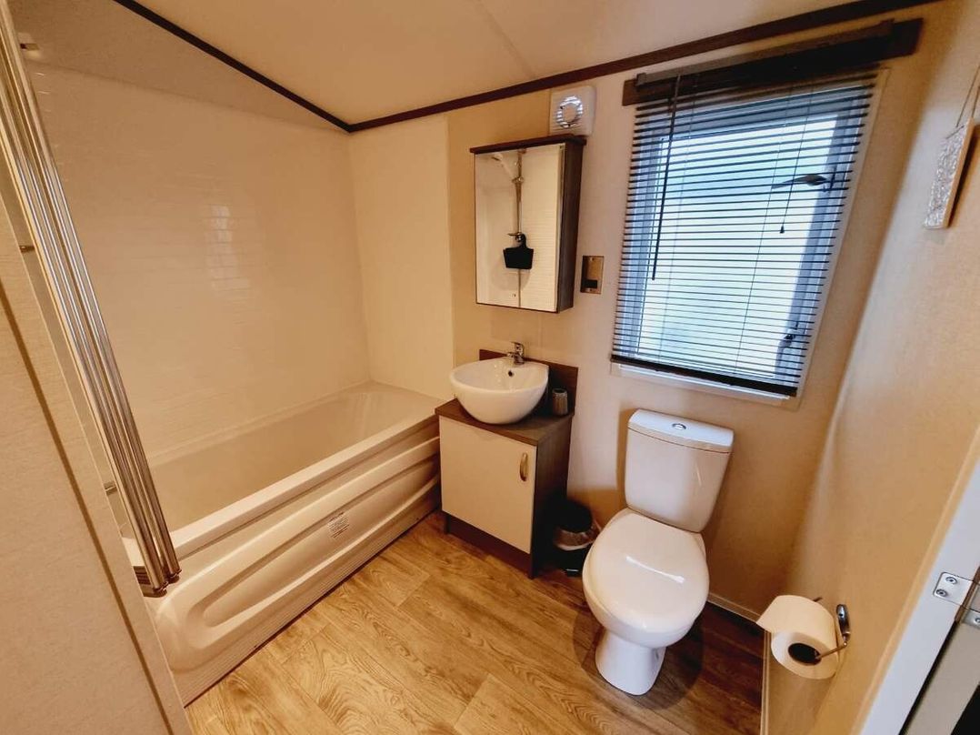 Golden Palm Resort - Holiday Accommodation 19301