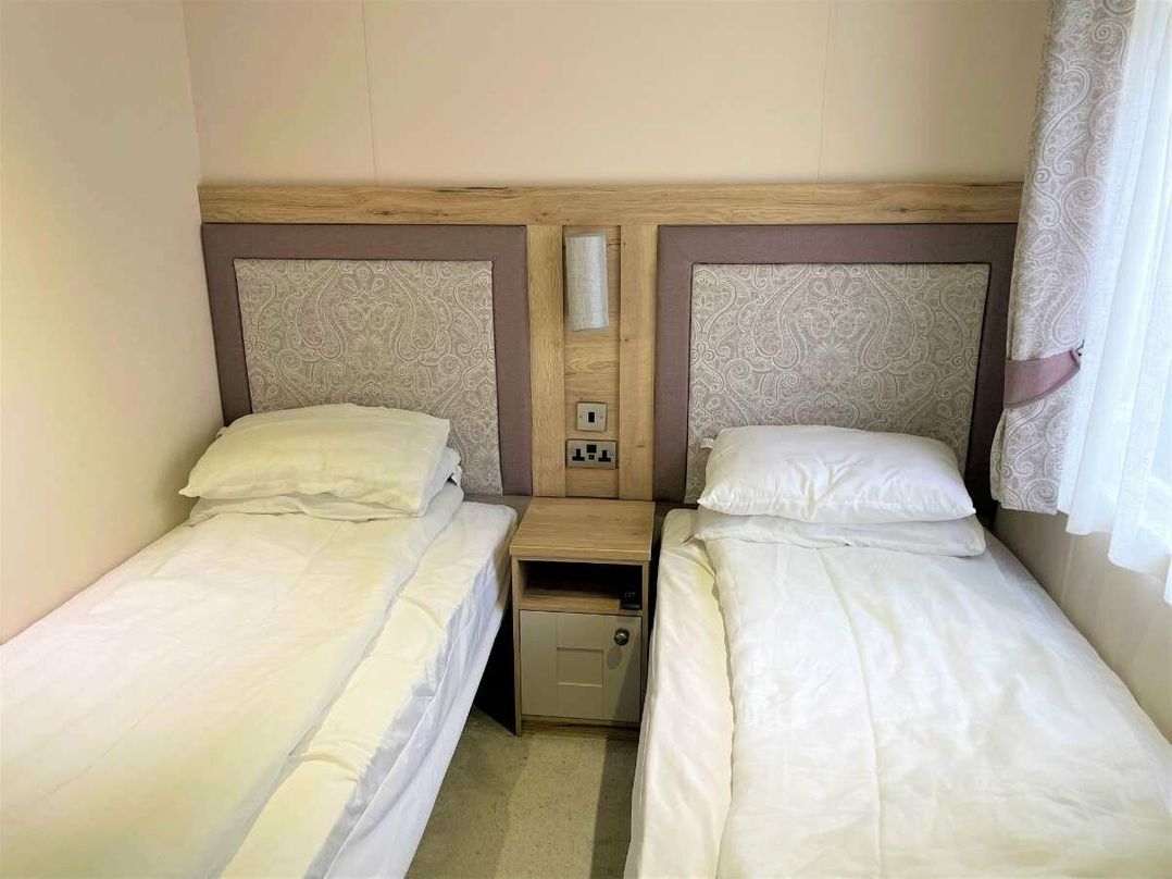 Rockley Park - Holiday Accommodation 19387