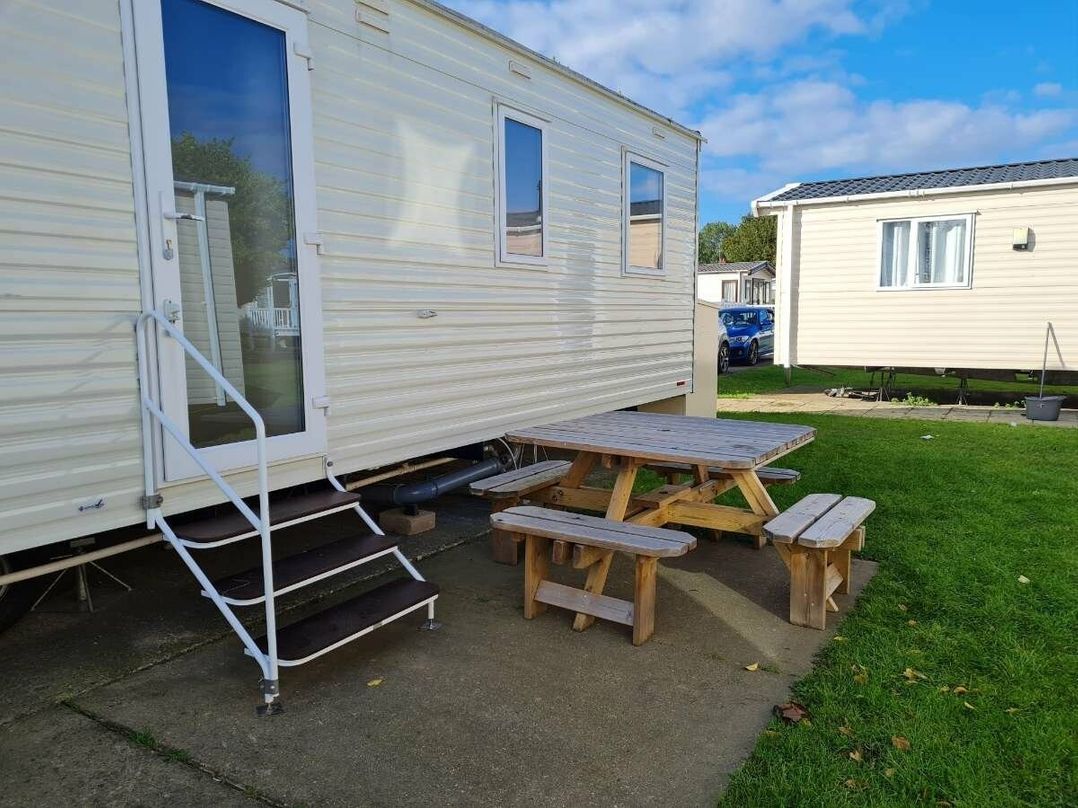 Caister Holiday Park - Holiday Accommodation 19418