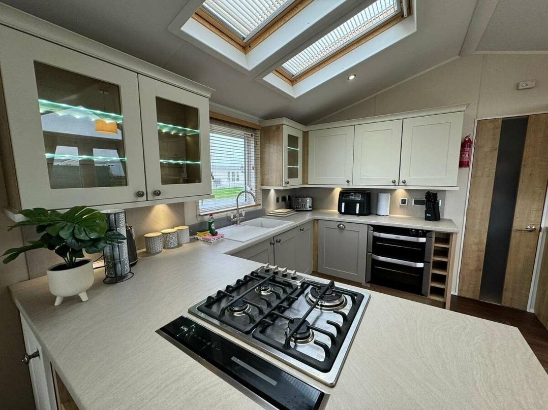 Lilac Blossom Meadow - Holiday Accommodation 19462