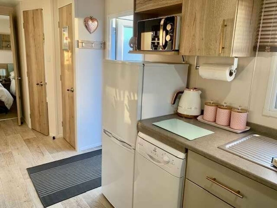 Tattershall Lakes Country Park - Holiday Accommodation 19497