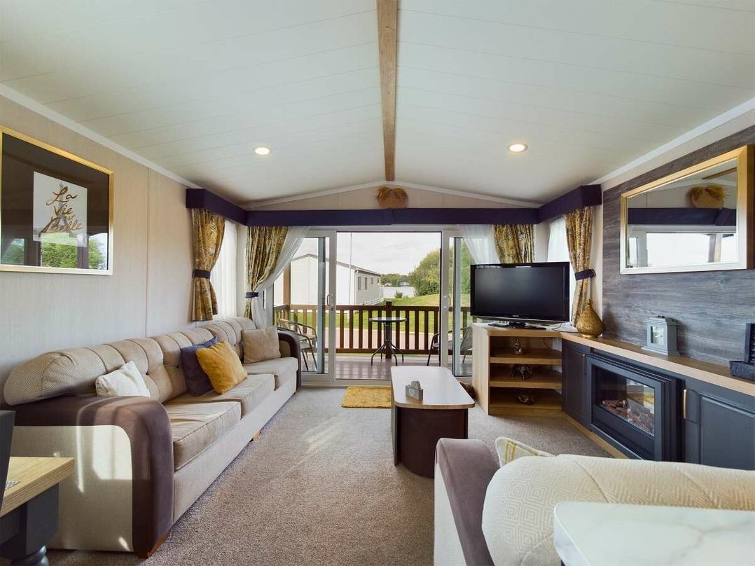 Tattershall Lakes Country Park - Holiday Accommodation 19536