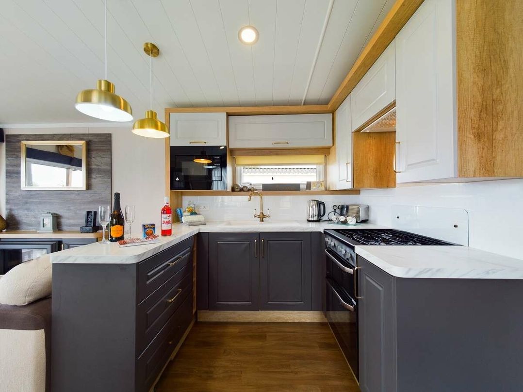 Tattershall Lakes Country Park - Holiday Accommodation 19536