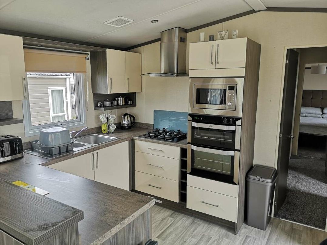 White Acres Holiday Park - Holiday Accommodation 19549