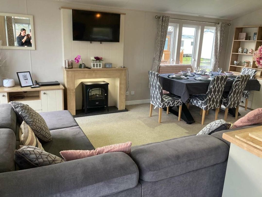 Tattershall Lakes Country Park - Holiday Accommodation 19571