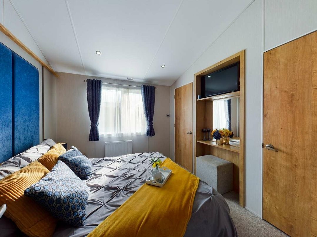 Tattershall Lakes Country Park - Holiday Accommodation 19571