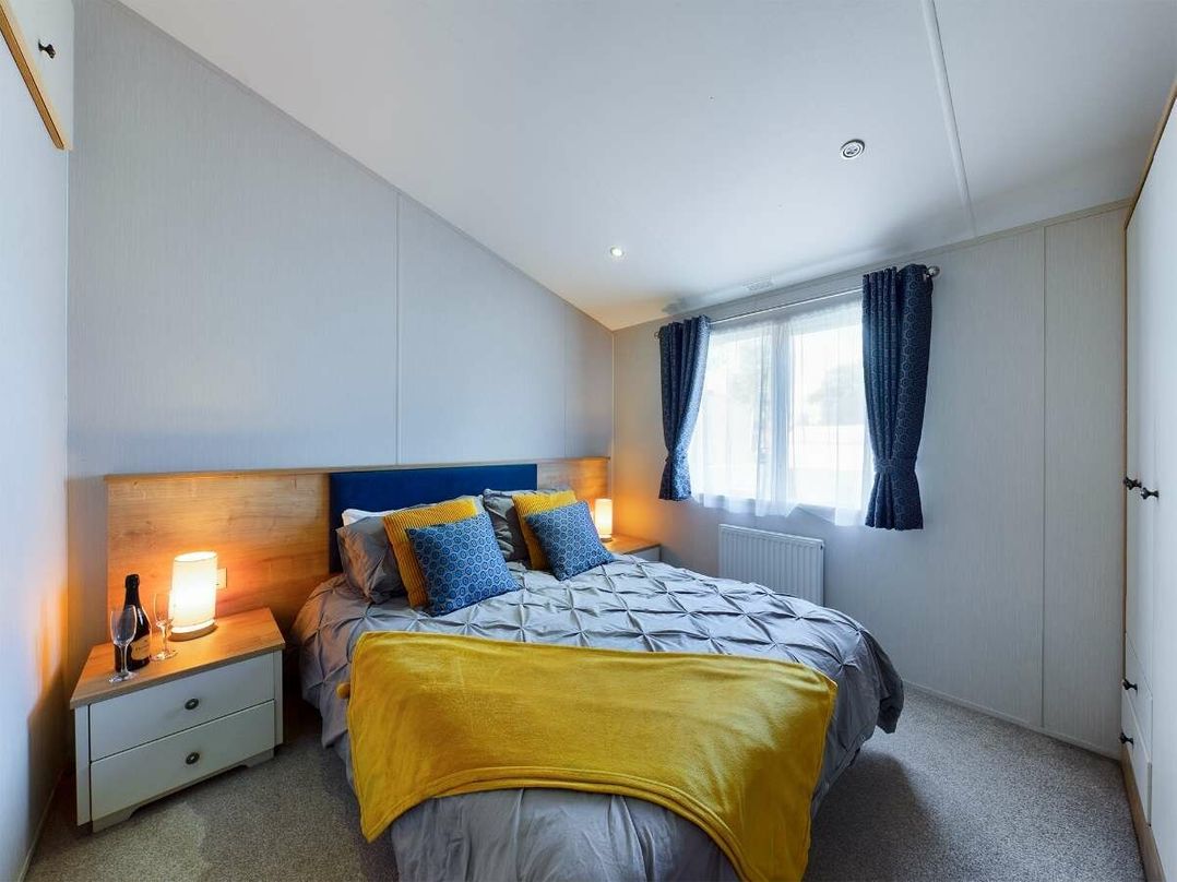 Tattershall Lakes Country Park - Holiday Accommodation 19571