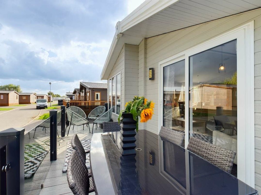 Tattershall Lakes Country Park - Holiday Accommodation 19571