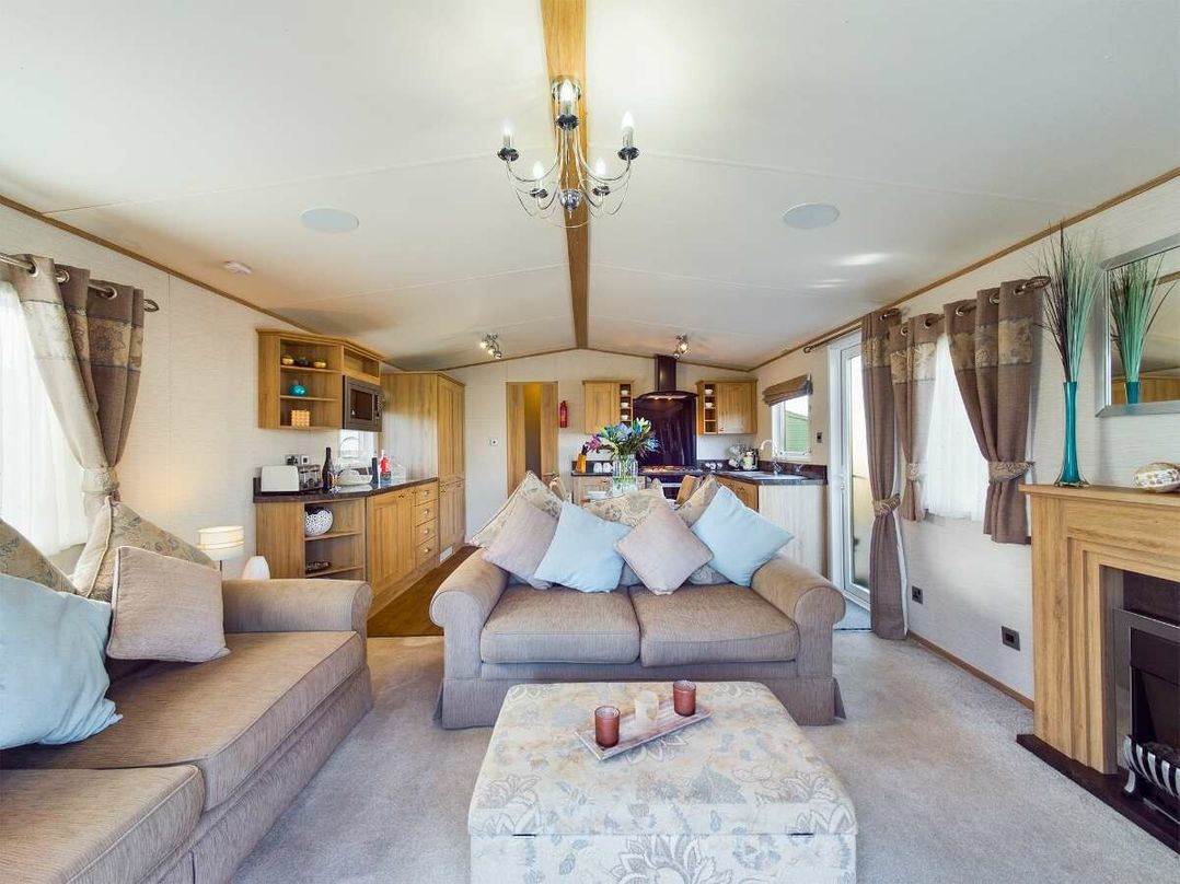 Tattershall Lakes Country Park - Holiday Accommodation 19572