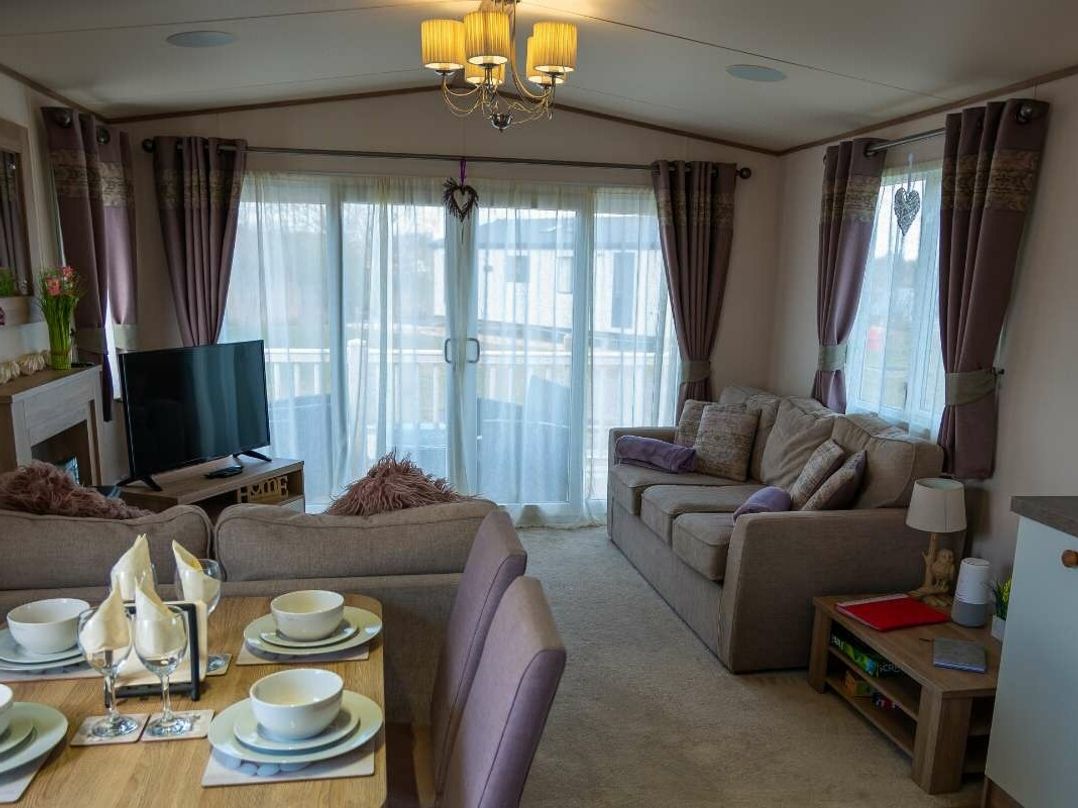 Tattershall Lakes Country Park - Holiday Accommodation 19574