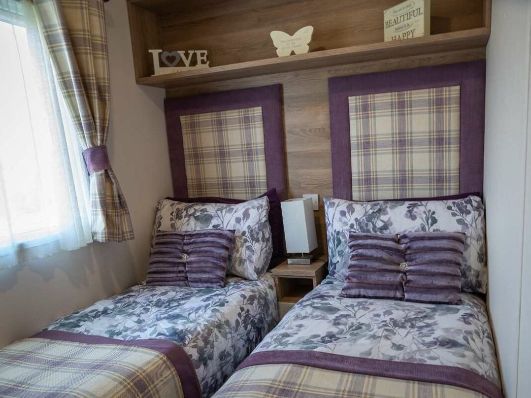 Tattershall Lakes Country Park - Holiday Accommodation 19574