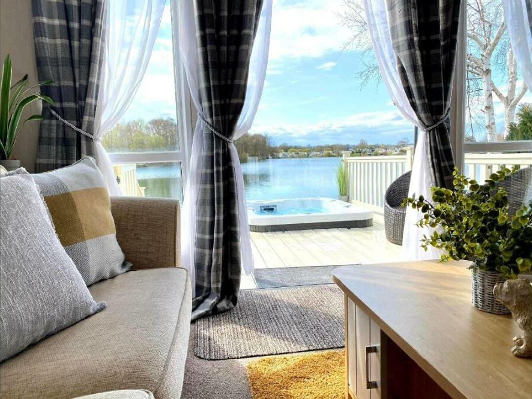 Tattershall Lakes Country Park - Holiday Accommodation 19576