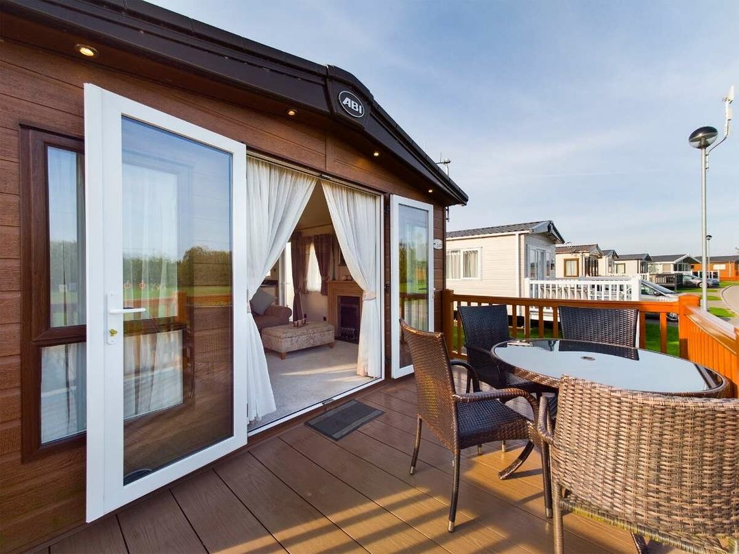 Tattershall Lakes Country Park - Holiday Accommodation 19578