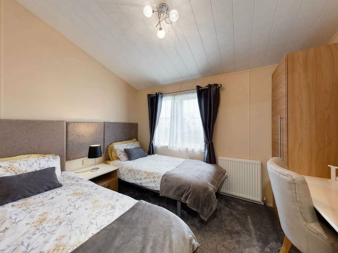 Tattershall Lakes Country Park - Holiday Accommodation 19581