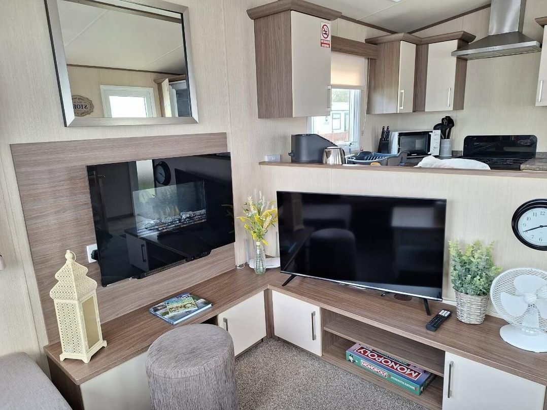 Broadland Sands - Holiday Accommodation 19629