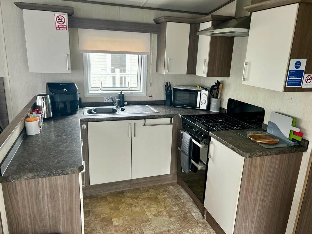 Broadland Sands - Holiday Accommodation 19629