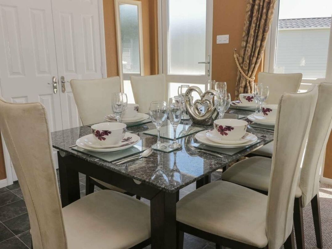 Cayton Bay Caravan Park - Holiday Accommodation 19644