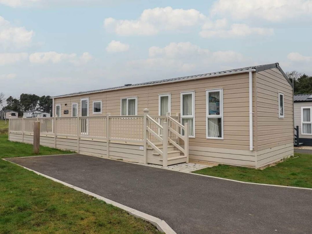 Cayton Bay Caravan Park - Holiday Accommodation 19719