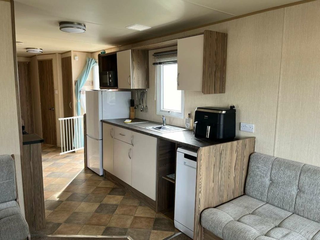 Marton Mere Holiday Village - Holiday Accommodation 19818