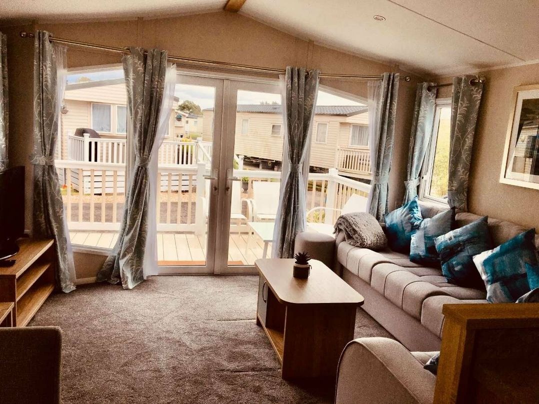 Chichester Lakeside - Holiday Accommodation 19945