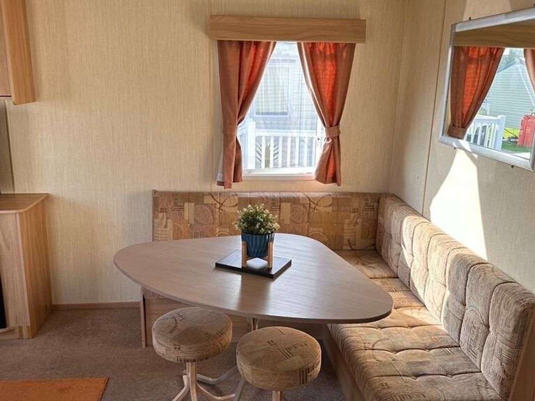 Hayling Island Holiday Park - Meadow Bay Villages - Holiday Accommodation 20115