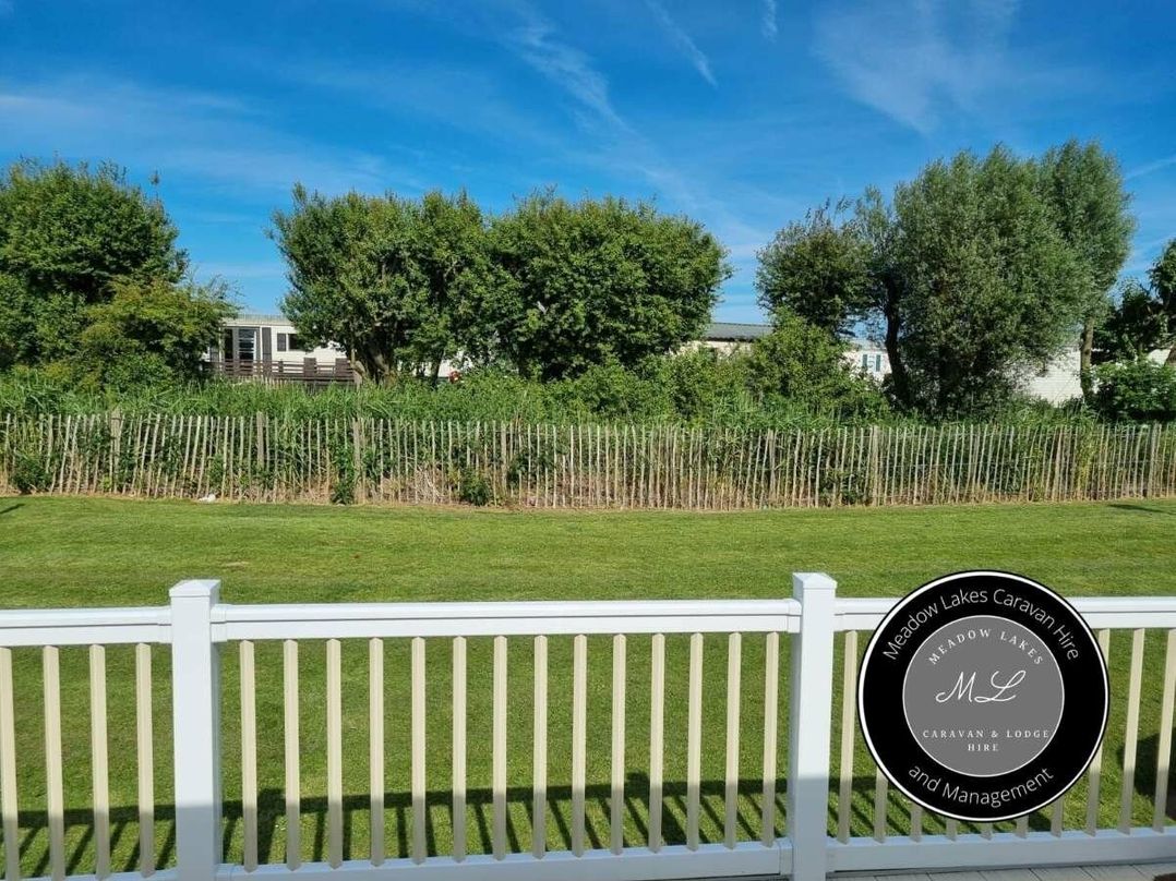 Golden Palm Resort - Holiday Accommodation 20168