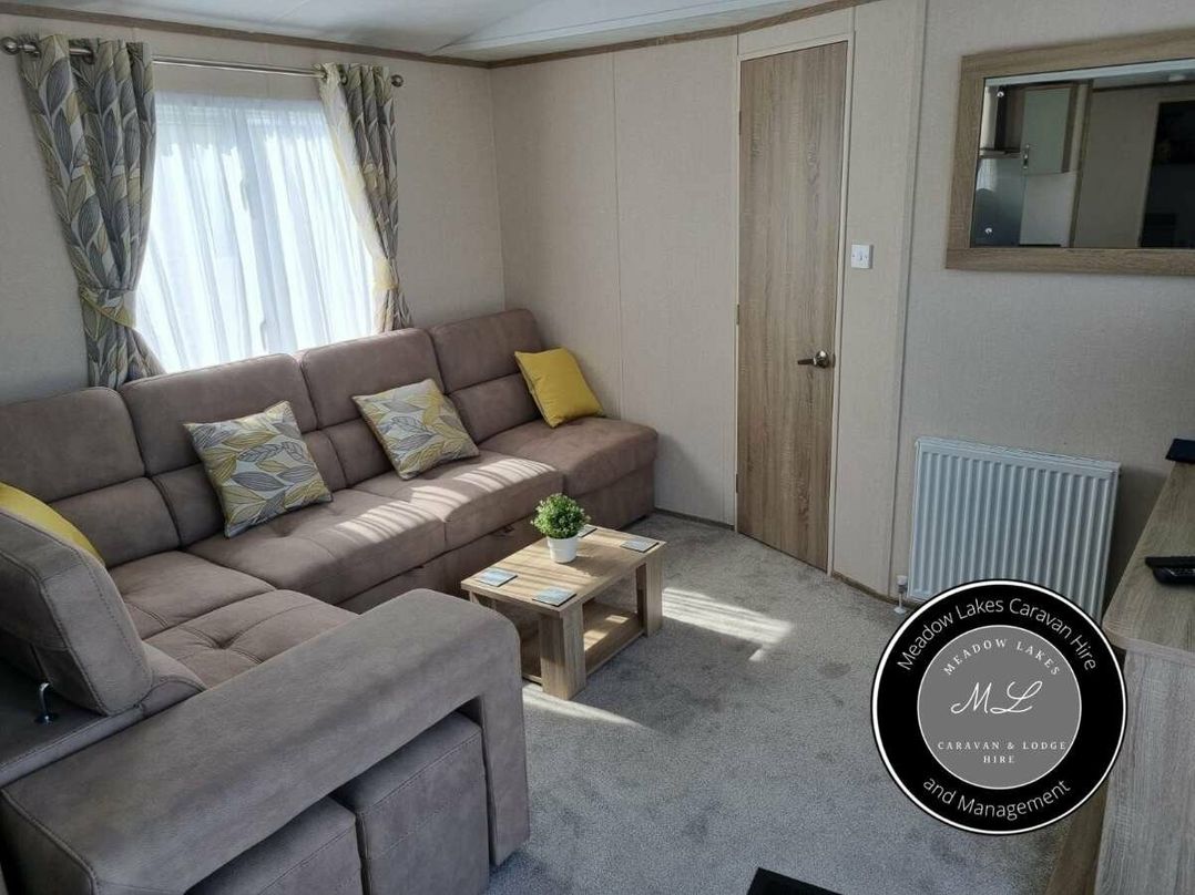 Golden Palm Resort - Holiday Accommodation 20168