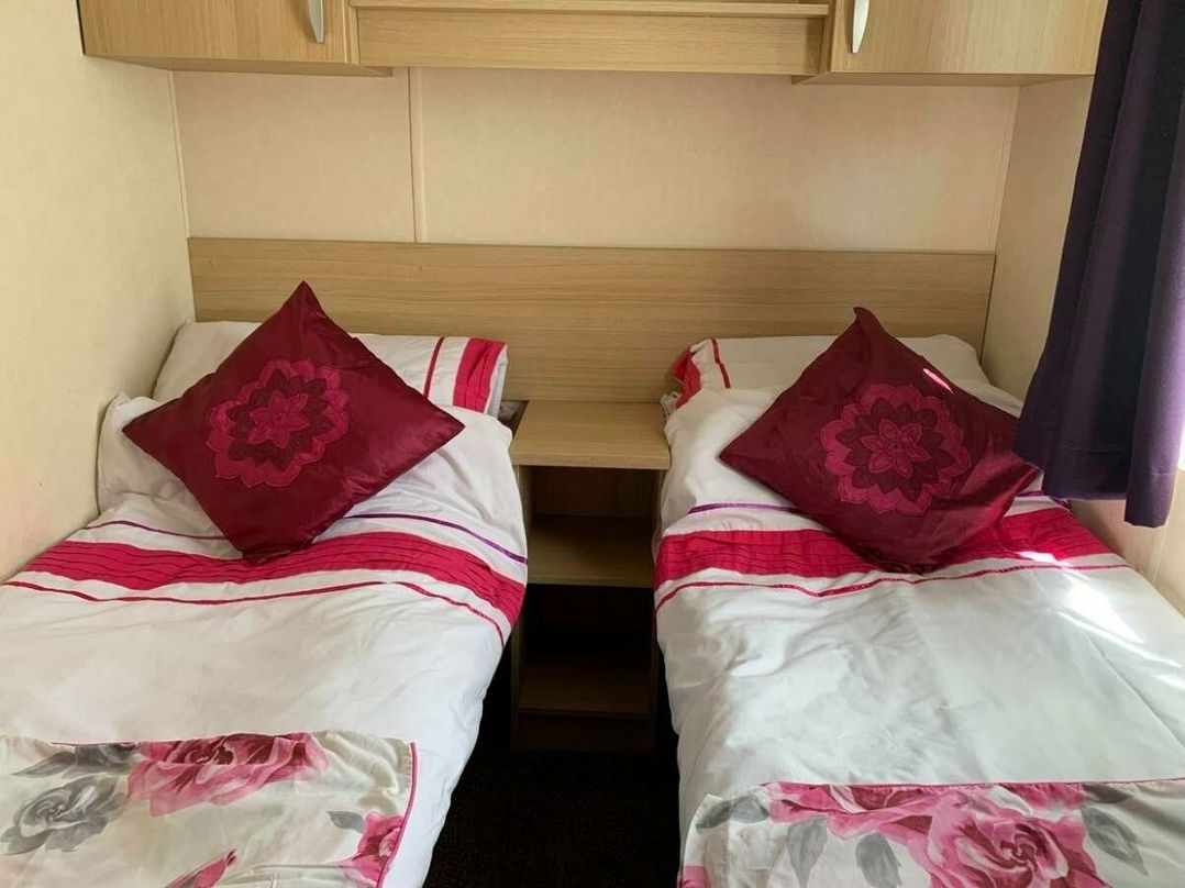 Manorbier Country Park - Holiday Accommodation 20247