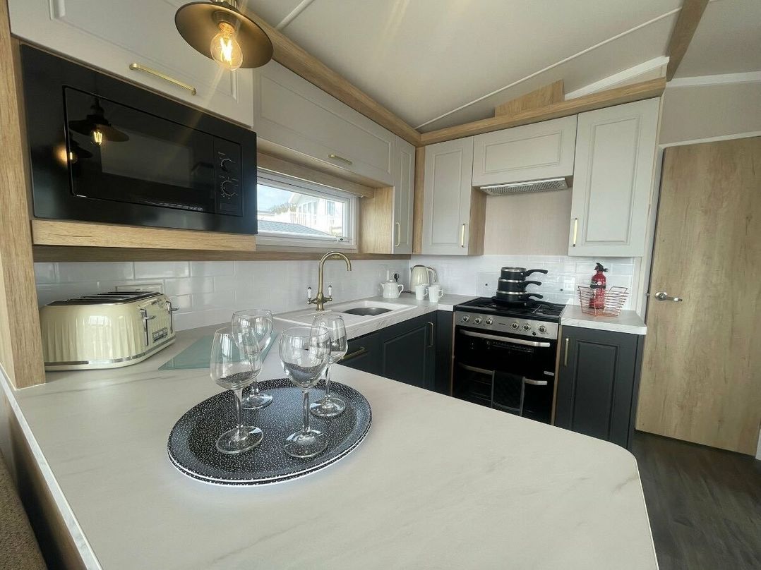 Pendine Sands - Holiday Accommodation 20319