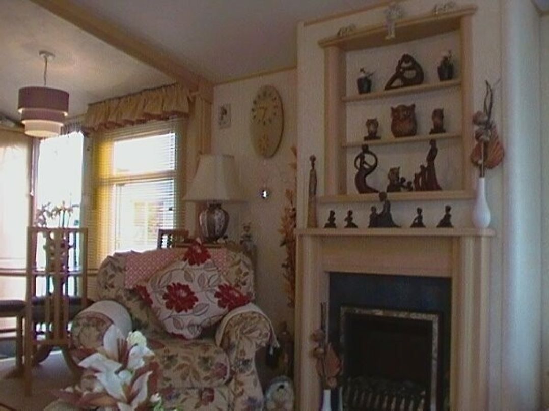 Golden Gate Holiday Centre - Holiday Accommodation 2032