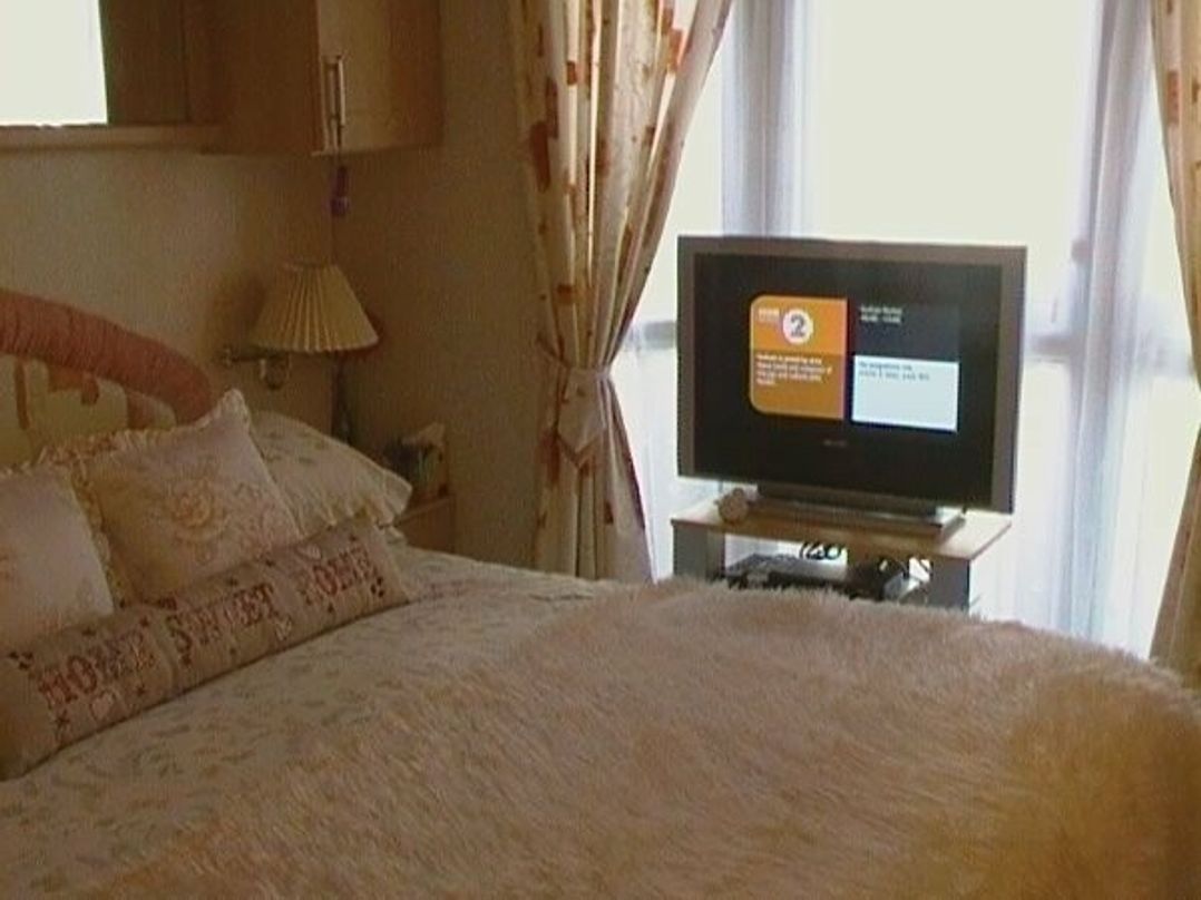 Golden Gate Holiday Centre - Holiday Accommodation 2032