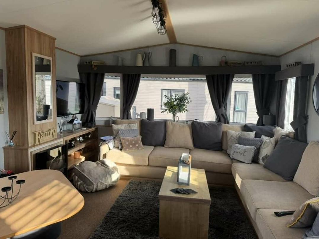 Tattershall Lakes Country Park - Holiday Accommodation 20340