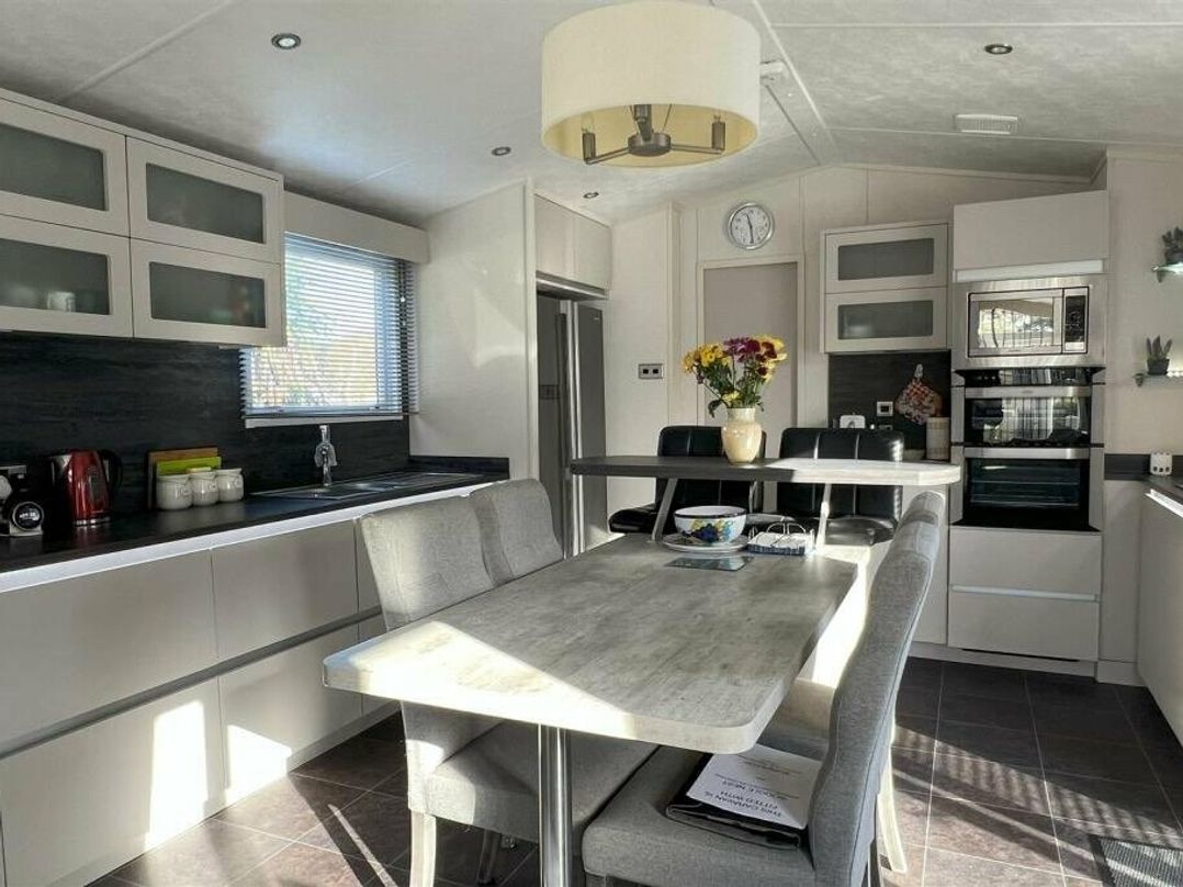 Oakdene Forest Park - Holiday Accommodation 20354