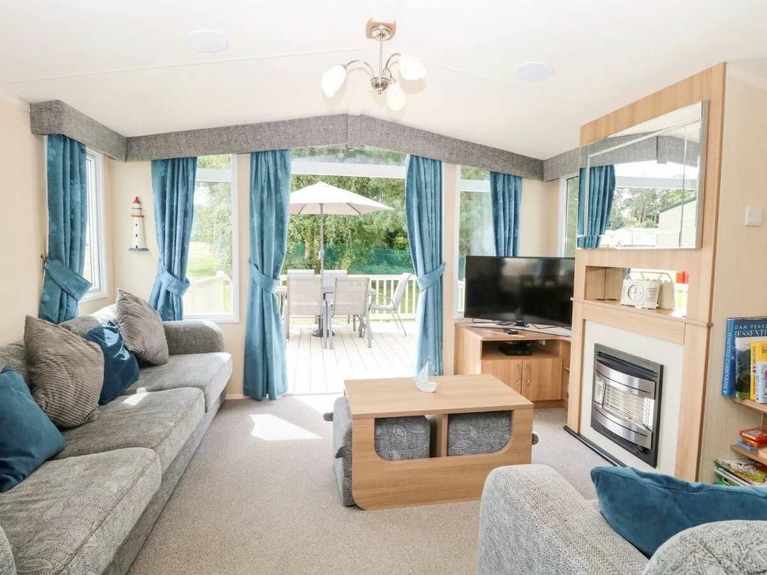 Caldecott Hall Country Park - Holiday Accommodation 20443