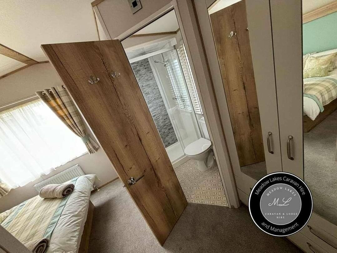 Golden Palm Resort - Holiday Accommodation 20539