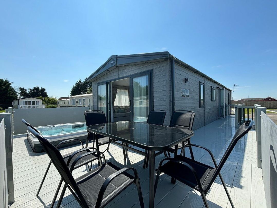 Golden Palm Resort - Holiday Accommodation 20542