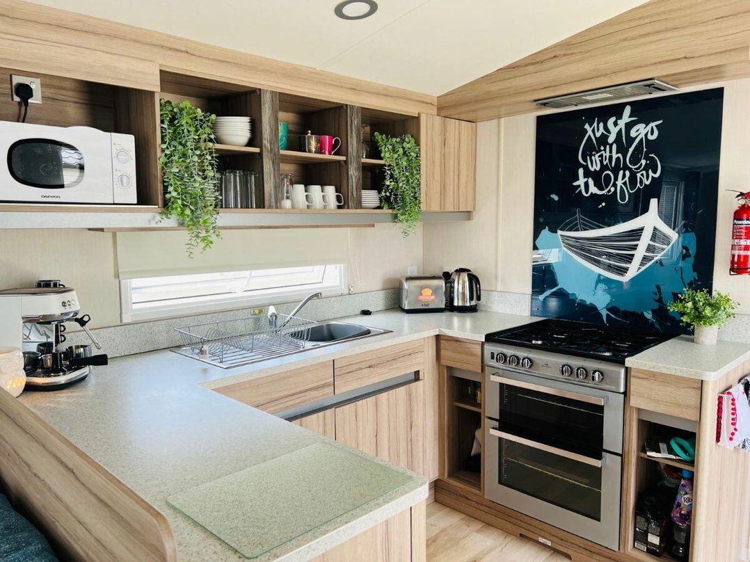 Marton Mere Holiday Village - Holiday Accommodation 20606