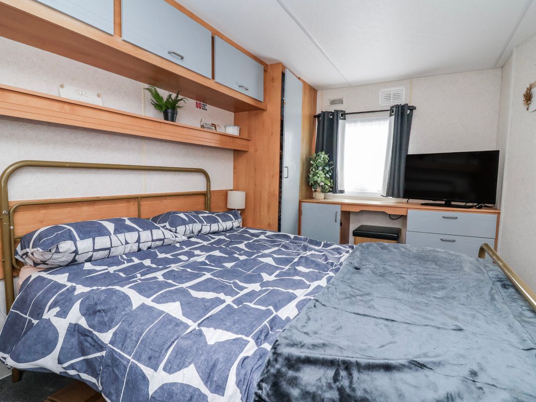 Golden Gate Holiday Centre - Holiday Accommodation 20618
