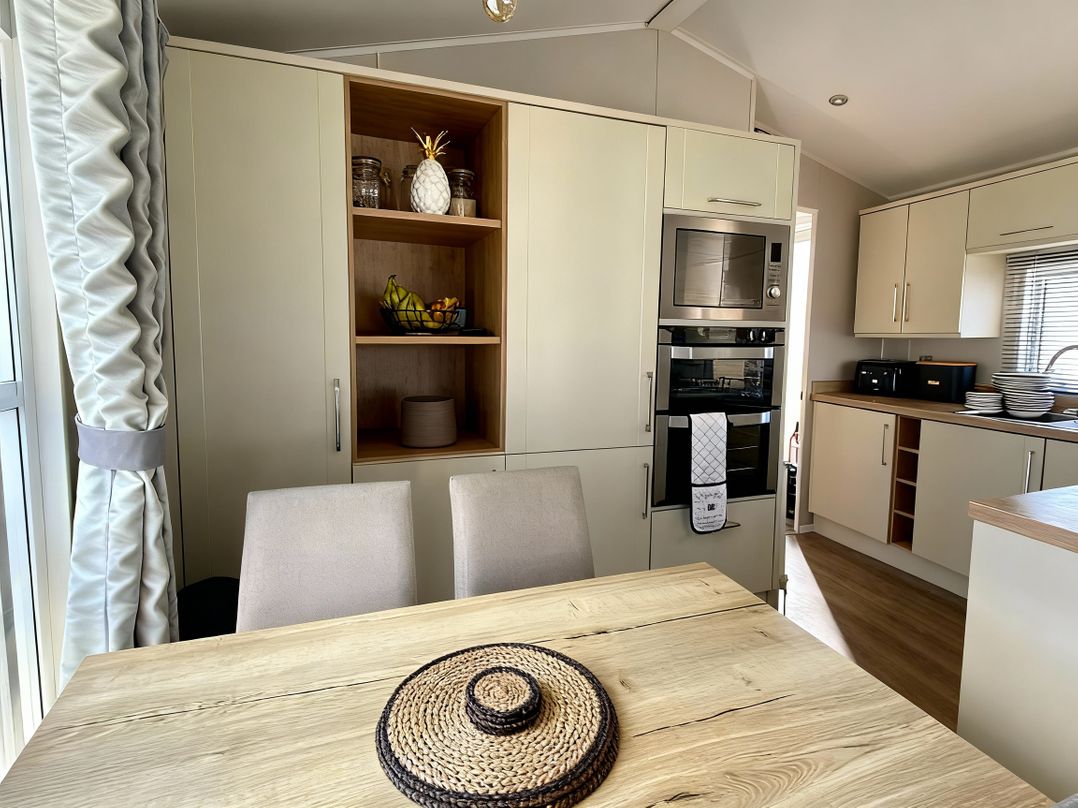 Thornwick Bay Holiday Village - 20633