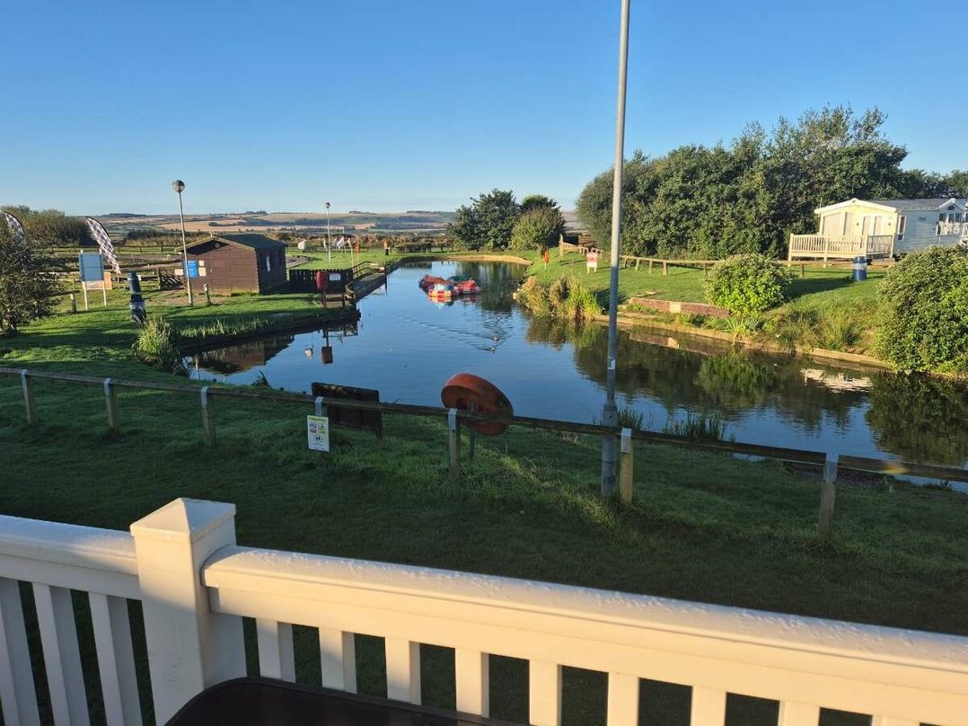 Blue Dolphin Holiday Park - Holiday Accommodation 20713