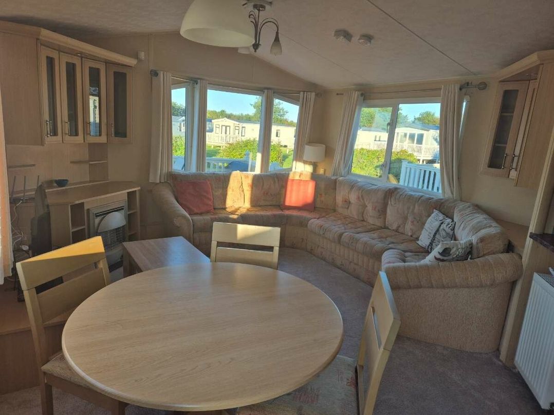 Blue Dolphin Holiday Park - Holiday Accommodation 20713