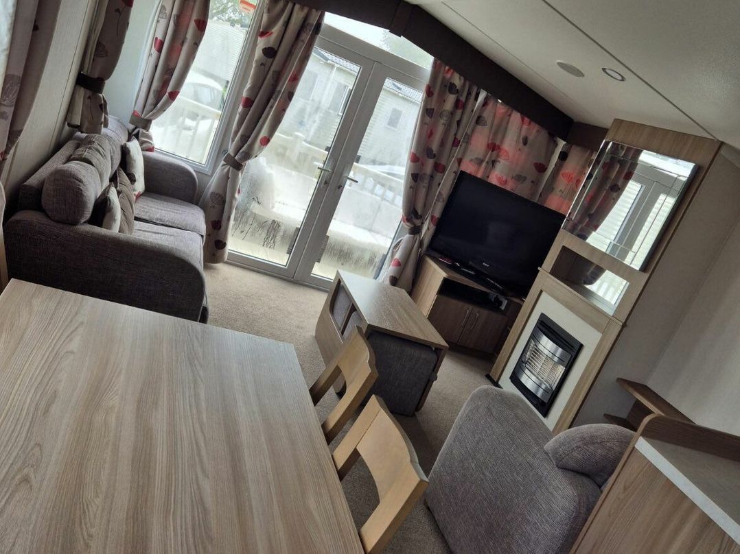 Marton Mere Holiday Village - Holiday Accommodation 20801