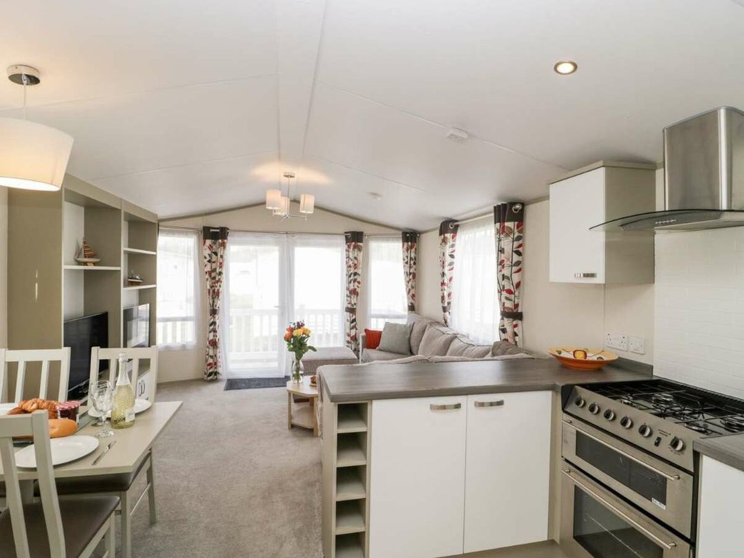 Shorefield Country Park - Holiday Accommodation 20815