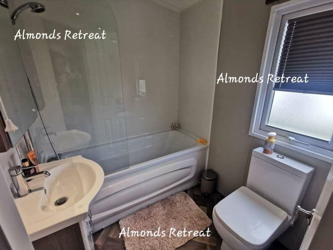 Tattershall Lakes Country Park - Holiday Accommodation 20875