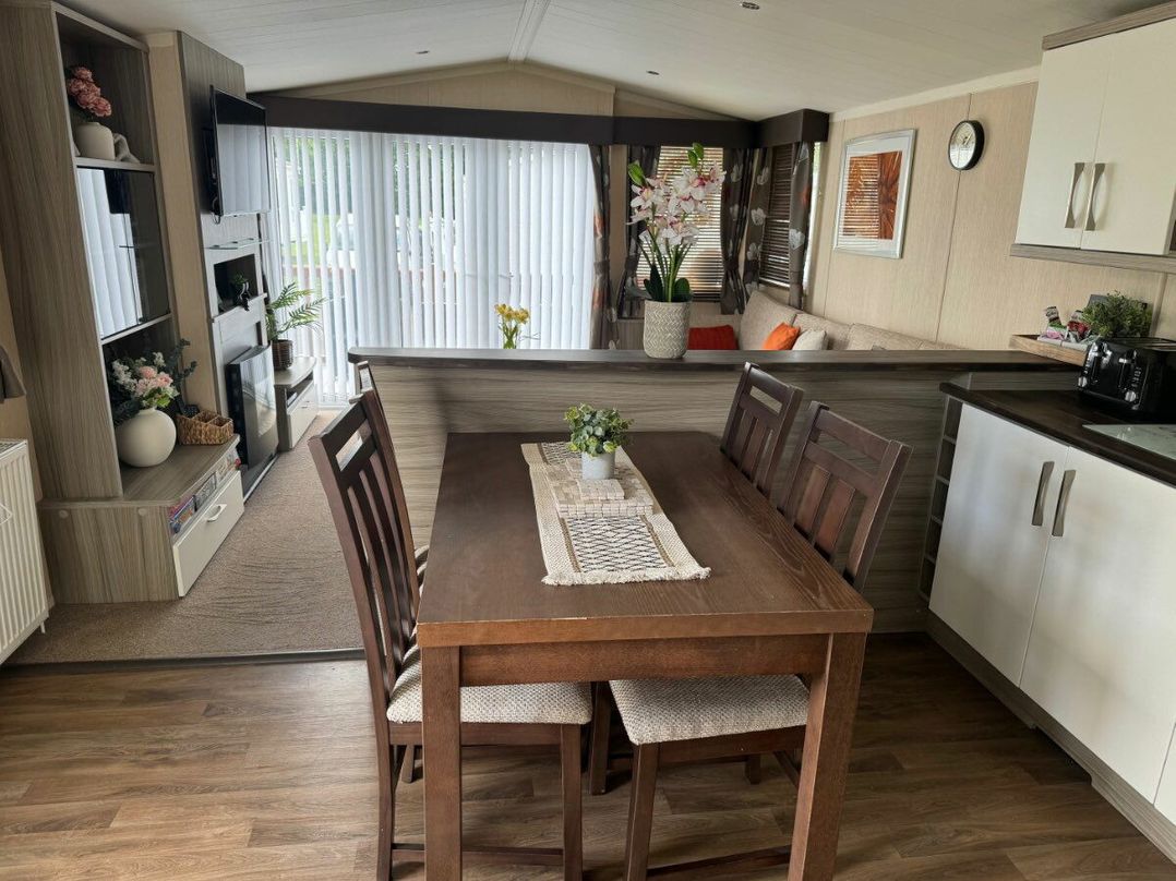 Hopton Holiday Village - Holiday Accommodation 20937